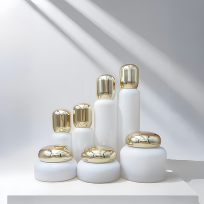 Cosmetische verpakkingen Glaslotion Fles Creme Jar Huidverzorging Containers Met Gouden Ronde Kap
