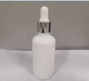 50ml het witte van de de Flessen Kosmetische Etherische olie van het Glasdruppelbuisje Embleem en de Kleur Container Aangepaste