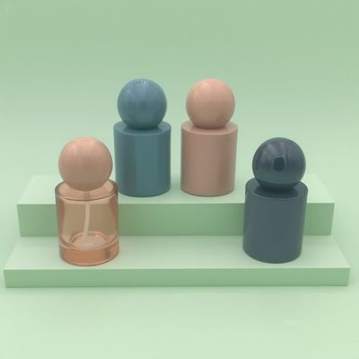 Custom 30ml & 50ml Luxe Glass Parfum Flessen Mist of Serum Pump Glasfles Ronde Bol Cap voor Serum Product